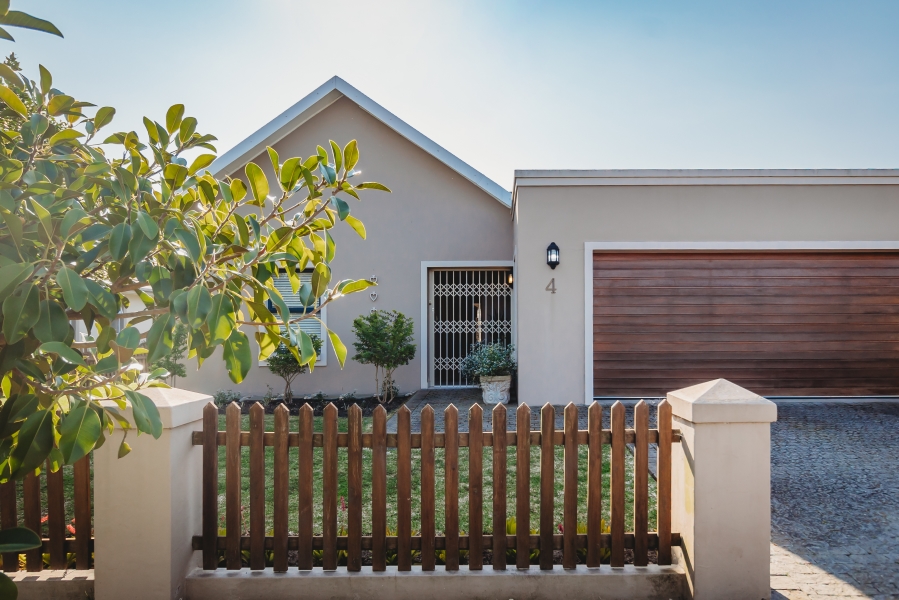3 Bedroom Property for Sale in Kraaibosch Country Estate Western Cape